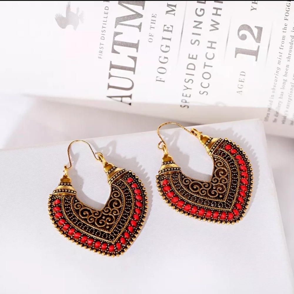 Gold Color Vintage Heart Dangle Earrings
